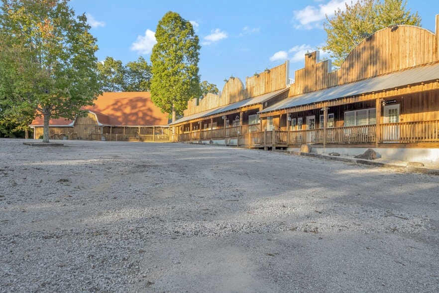 More Photos Of 11845 US 41 St, Monteagle Trailer Camper Park For Sale