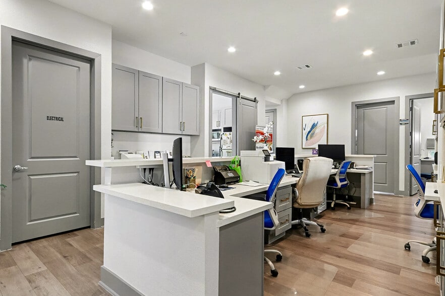 More Photos Of 205 Bella Katy Dr, Katy Medical For Lease