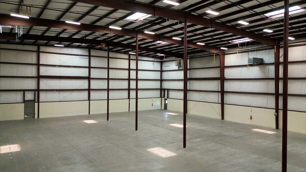 More Photos Of 2265 Waynoka Rd, Colorado Springs Distribution For Lease