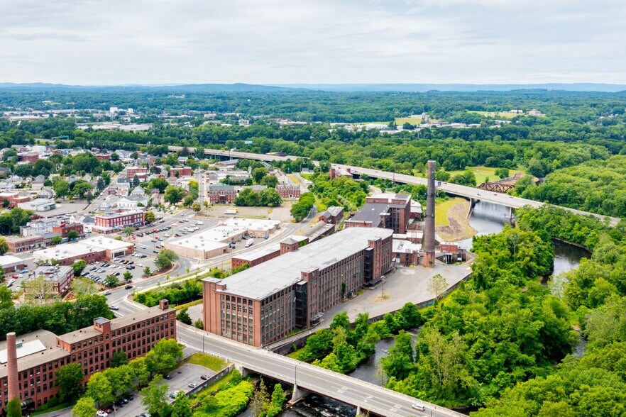 More Photos Of 165 Front St, Chicopee Apartments For Sale