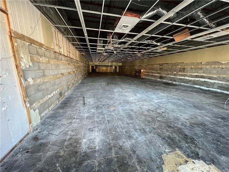 More Photos Of 3211 4th Ave, Beaver Falls Storefront Retail Office For Lease