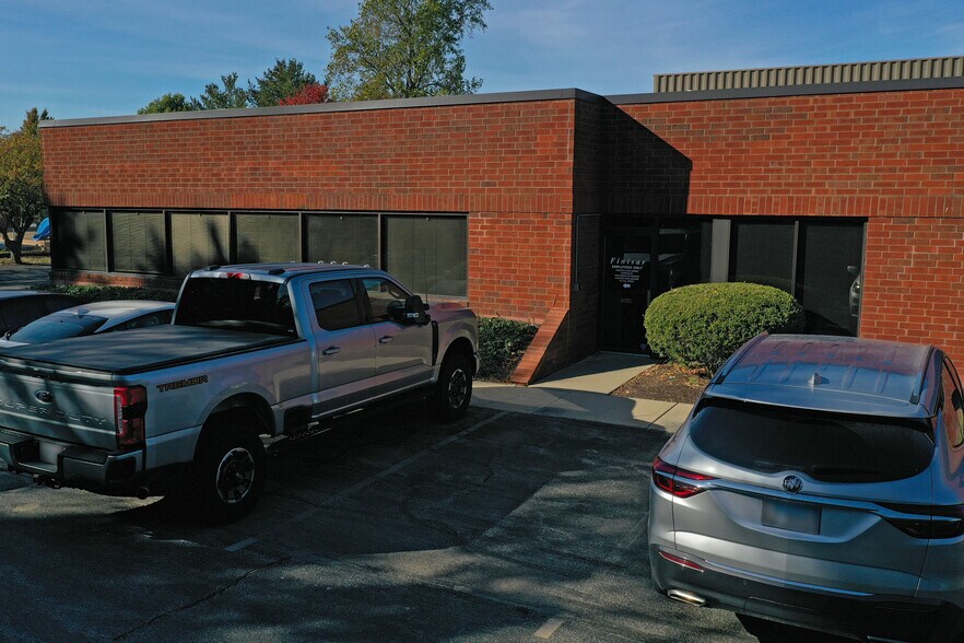 More Photos Of 2004 Fox Dr, Champaign Medical For Sale