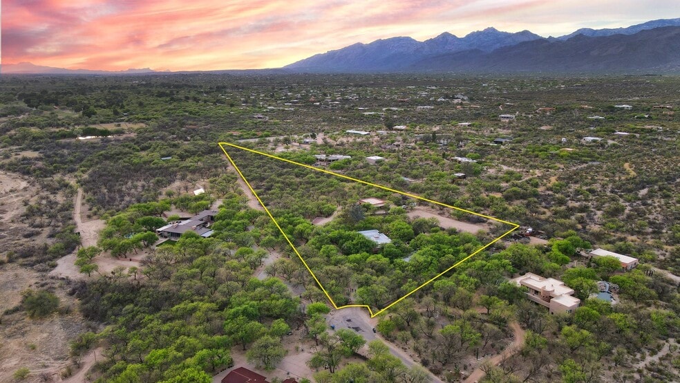 More Photos Of 13105 E Placita Las Avenas, Tucson Horse Stables For Sale