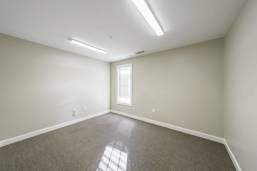 More Photos Of 1275 Shiloh Rd, Kennesaw Office Residential For Sale