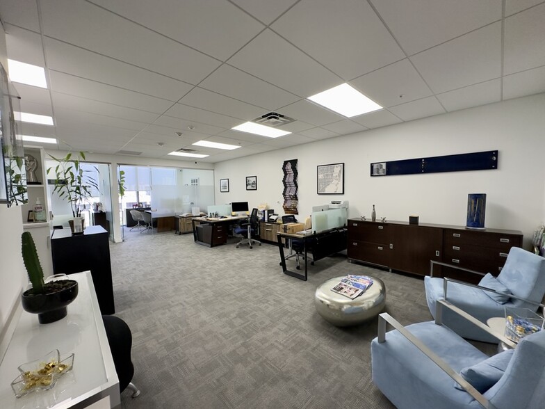 More Photos Of 2980 NE 207th St, Aventura Office Residential For Lease