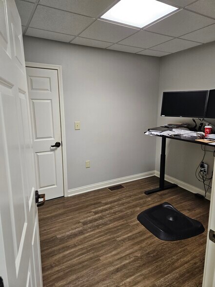 More Photos Of 4095 Mallory Ln, Franklin Medical For Sale