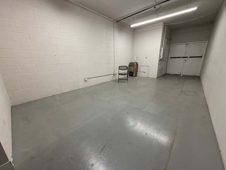 More Photos Of 3475 Boulder Hwy, Las Vegas Freestanding For Lease