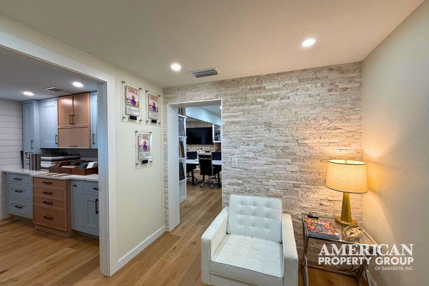 More Photos Of 1670 Stickney Point Rd, Sarasota Office For Sale