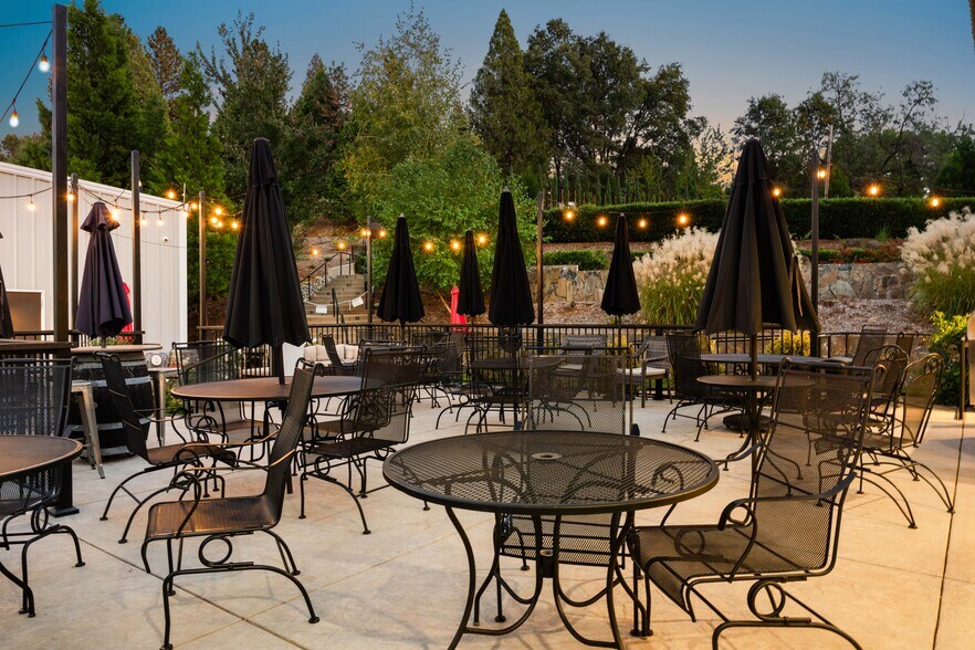 More Photos Of 2875 Larsen Dr, Camino Winery Vineyard For Lease
