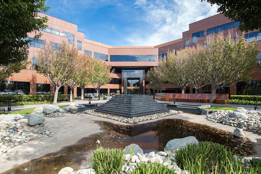 More Photos Of 2050 W 190th St, Torrance Office For Lease