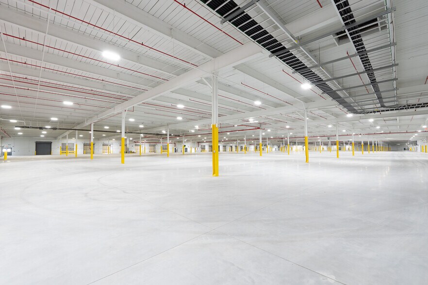 More Photos Of 401 W Hanes Mill Rd, Winston-Salem Manufacturing For Lease