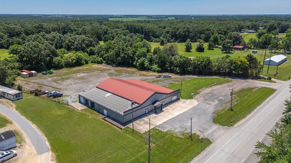 More Photos Of 602 E Outer Rd, Poplar Bluff Warehouse For Sale