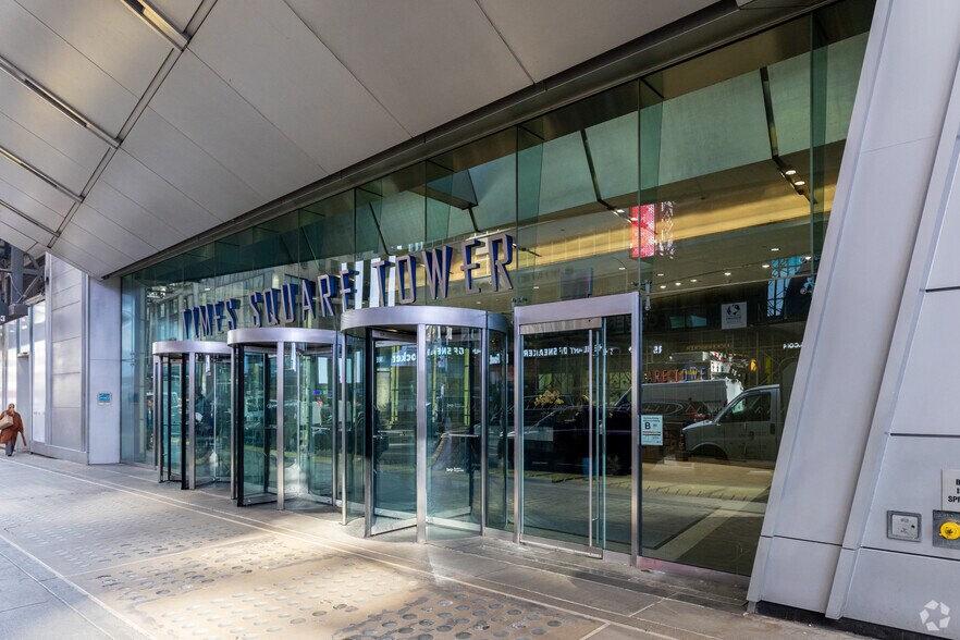 More Photos Of 7 Times Sq, New York Office For Lease
