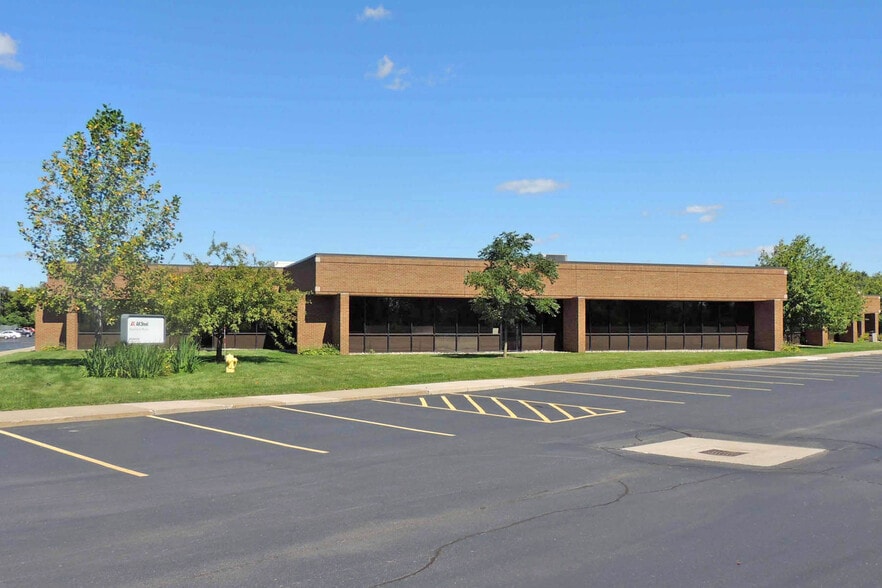 More Photos Of 14555 Rotunda Dr, Dearborn Office For Sale
