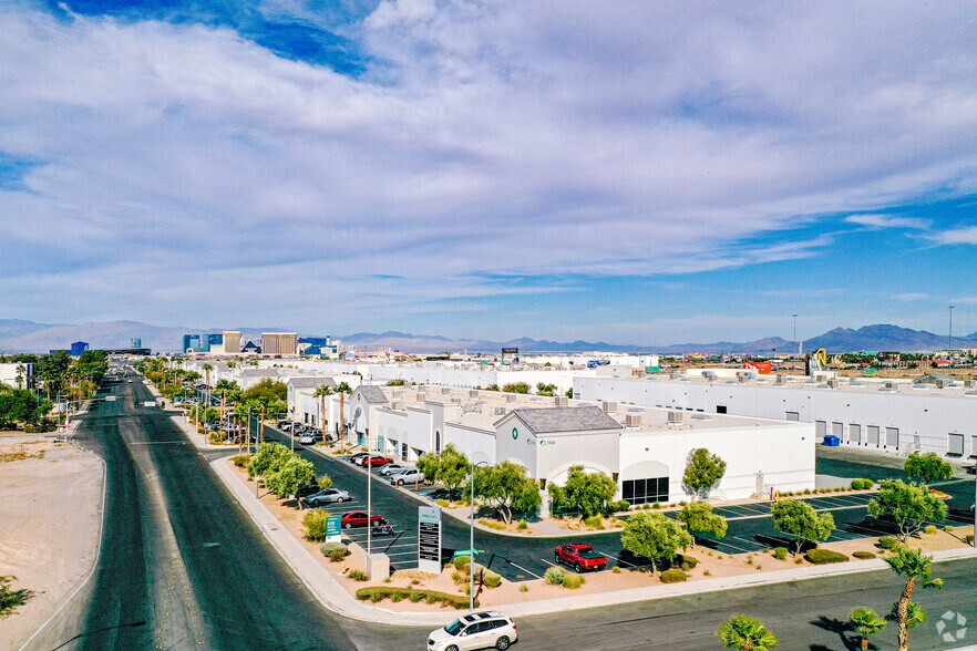 More Photos Of 7540 Dean Martin Dr, Las Vegas Warehouse For Lease