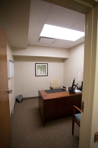 More Photos Of 399 Farmington Ave, Farmington Medical For Lease