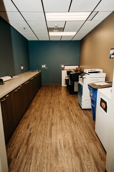 More Photos Of 37 Vic Turner Airport Rd, Dawson Creek Office For Sale