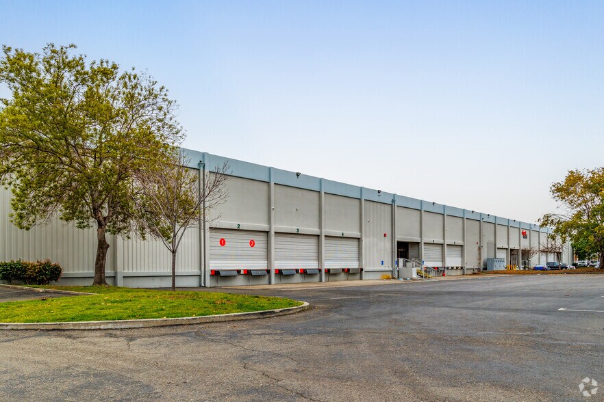 More Photos Of 20456-20470 Corsair Blvd, Hayward Warehouse For Lease