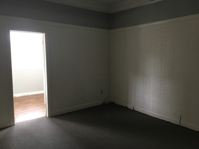 More Photos Of 635 E Bay St, Charleston Office Residential For Lease