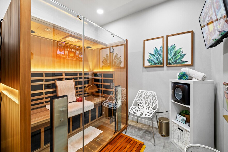 More Photos Of 4406 Judson Rd, Longview General Retail For Sale