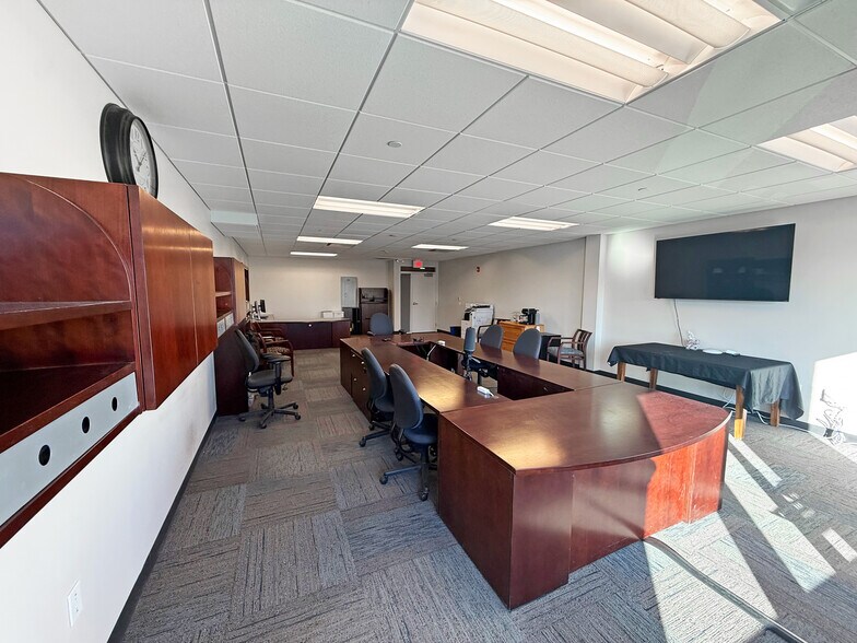 More Photos Of 125 Main St, Williston Apartments For Lease