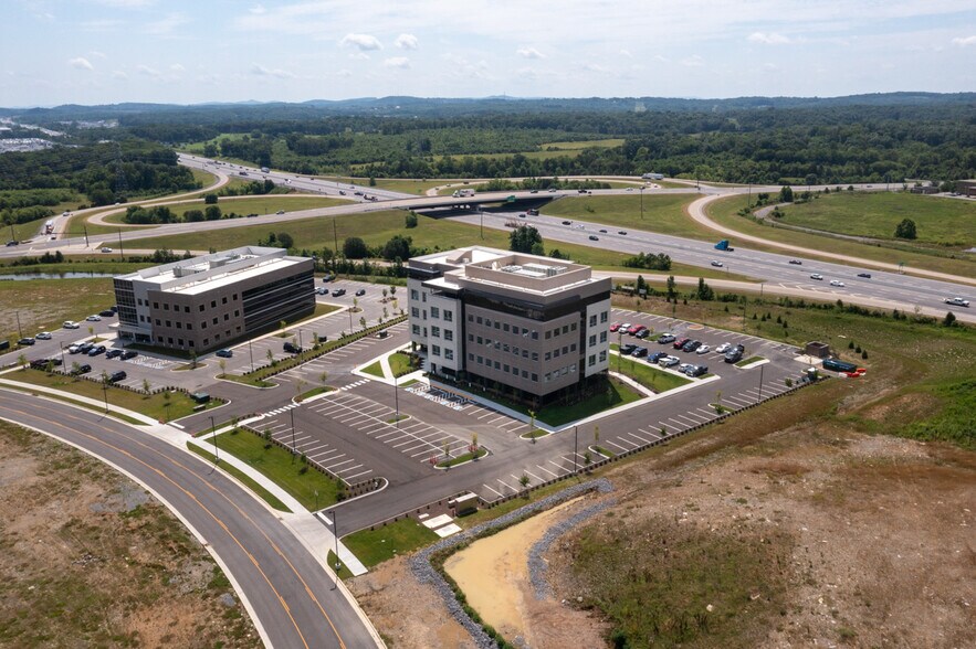 More Photos Of 145 Bear Crossing, Mount Juliet Office For Sale