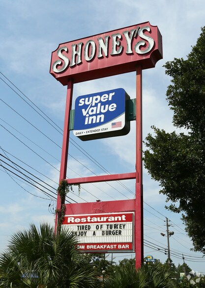 More Photos Of 1830 W Hill Ave, Valdosta Restaurant For Lease