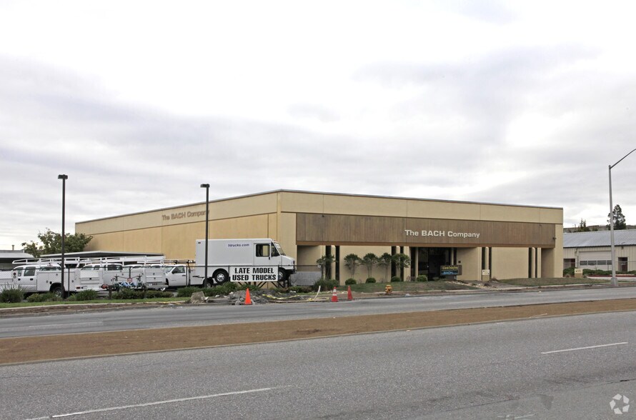 More Photos Of 760 San Antonio Rd, Palo Alto Warehouse For Sale