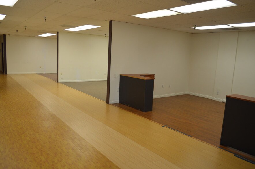 More Photos Of 1455 Monterey Pass Rd, Monterey Park Office Residential For Lease