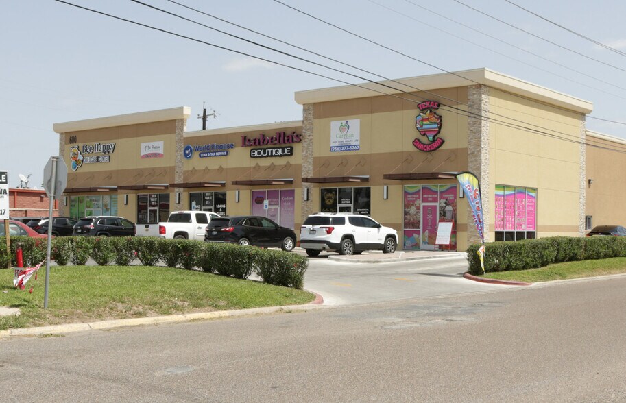 More Photos Of 600 N Main St, Donna Freestanding For Sale