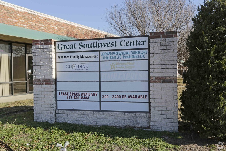 More Photos Of 201 Amanda Ln, Waxahachie Medical For Lease