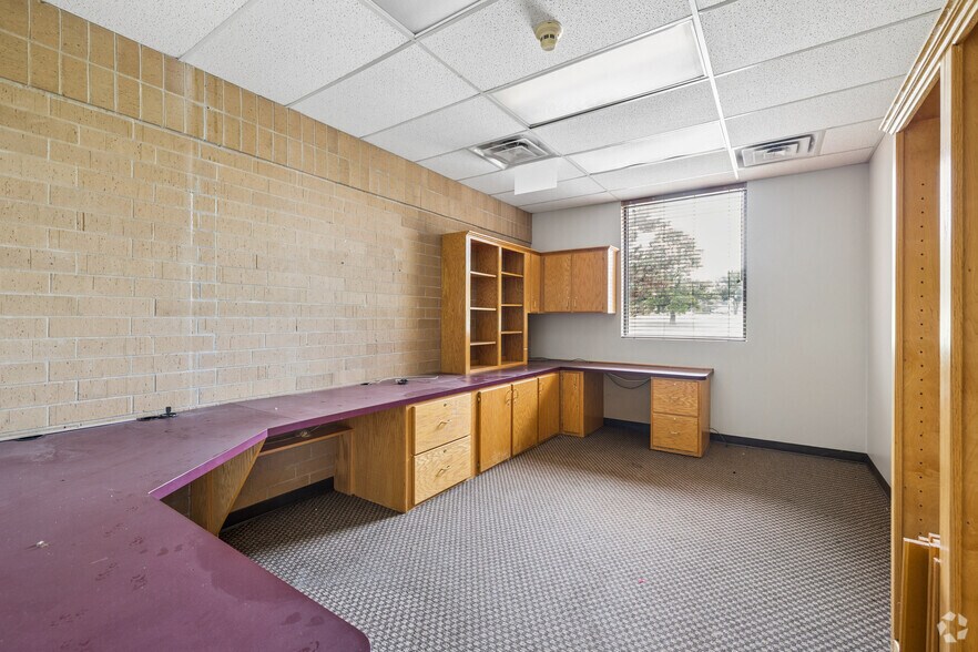 More Photos Of 230 N Midwest Blvd, Oklahoma City Medical For Sale