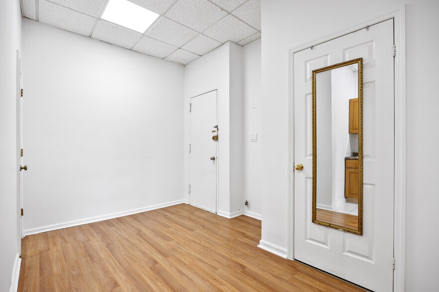 More Photos Of 15226-15228 Northern Blvd, Flushing General Retail For Sale