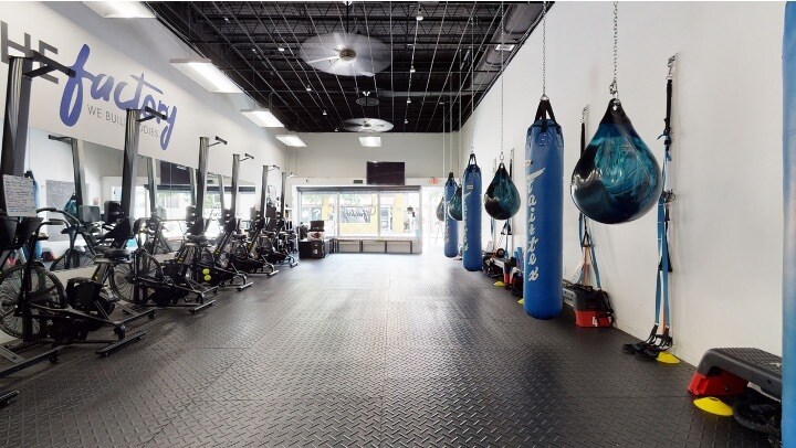 More Photos Of 210 S Olive Ave, West Palm Beach Storefront For Sale