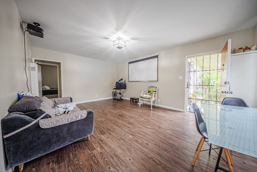 More Photos Of 650 W Wilson Ave, Glendale Apartments For Sale