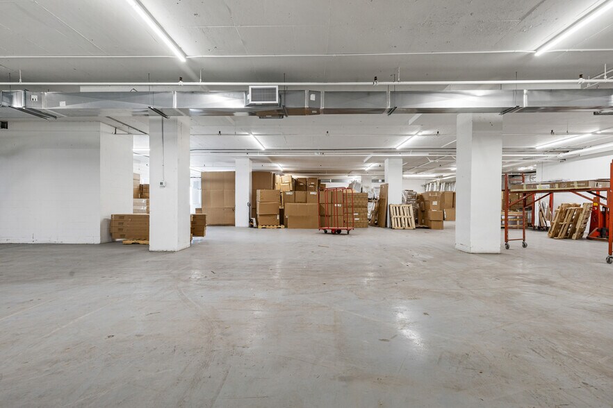 More Photos Of 9500 Rue Meilleur, Montréal Office For Lease