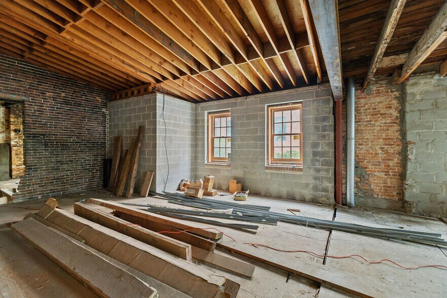 More Photos Of 663 W Pratt St, Baltimore Storefront Retail Residential For Sale