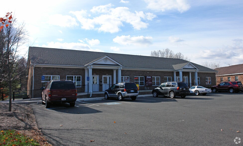 More Photos Of 559 Frost Ave, Warrenton Medical For Lease