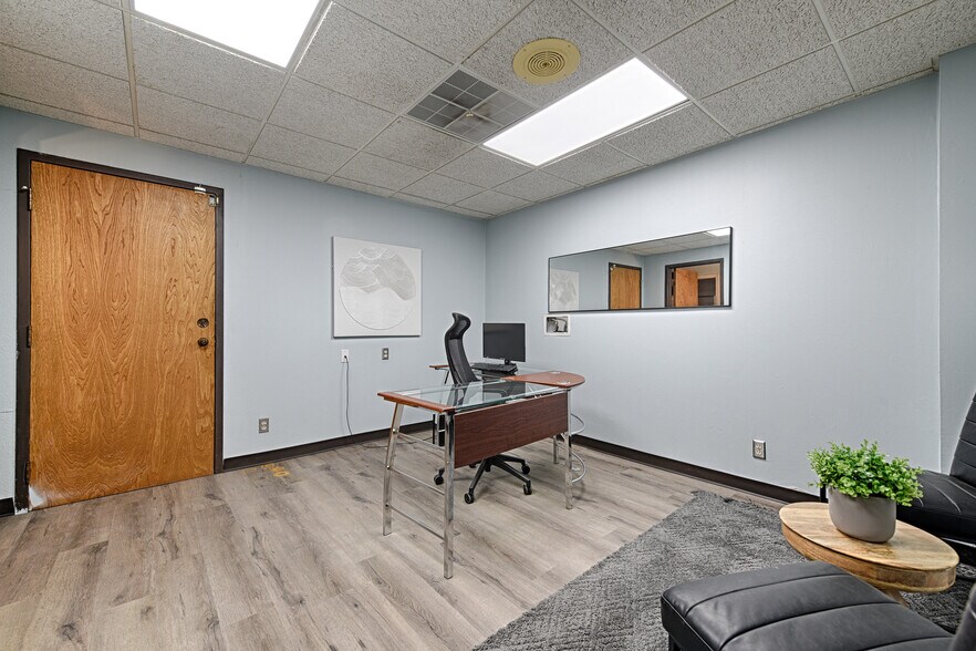 More Photos Of 1425 N O'Connor Rd, Irving Medical For Sale