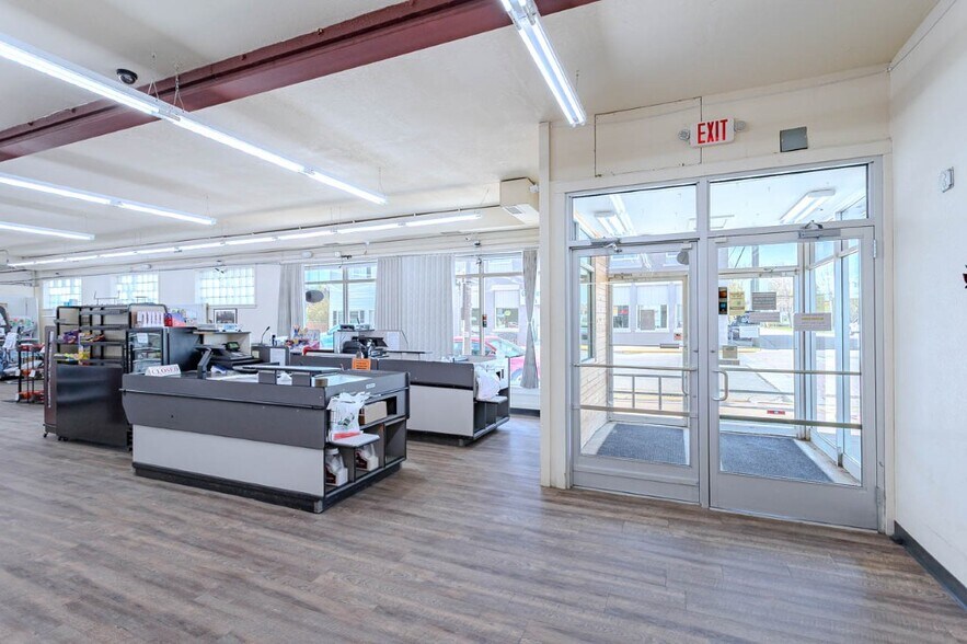 More Photos Of 234 Cedar St, Tigerton Supermarket For Sale