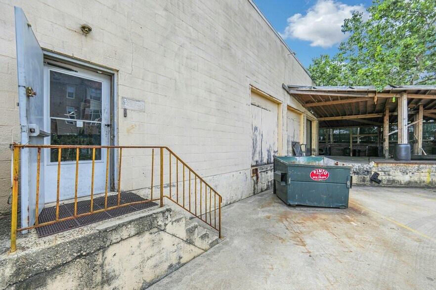 More Photos Of 370 Bergen Ave, Kearny Warehouse For Lease