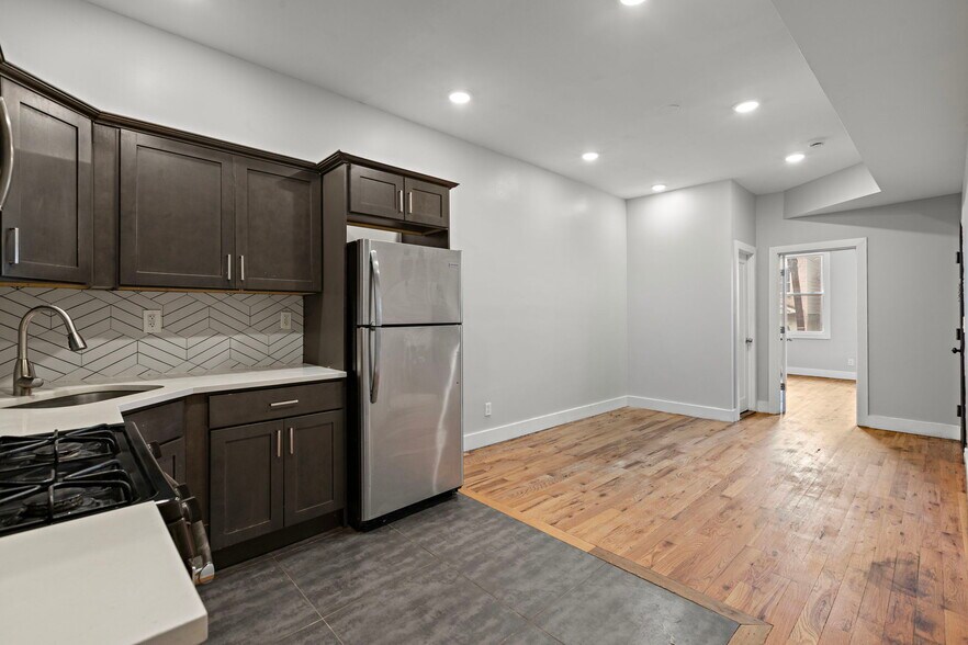 More Photos Of 19 Jewett Ave, Jersey City Apartments For Sale