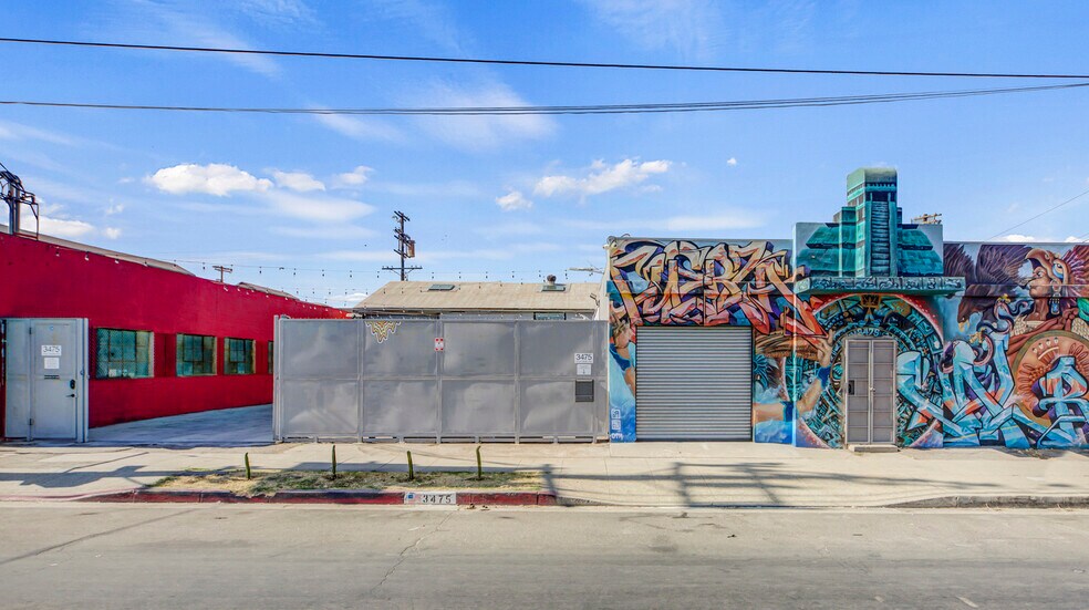 More Photos Of 3475 Union Pacific Ave, Los Angeles Manufacturing For Sale