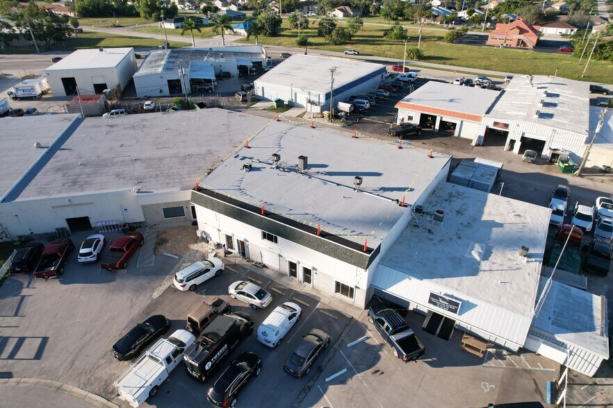 More Photos Of 1203 SE 9th Ter, Cape Coral Light Distribution For Lease