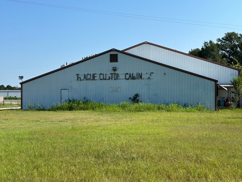 More Photos Of 10411 S US Highway 79, Palestine Warehouse For Sale