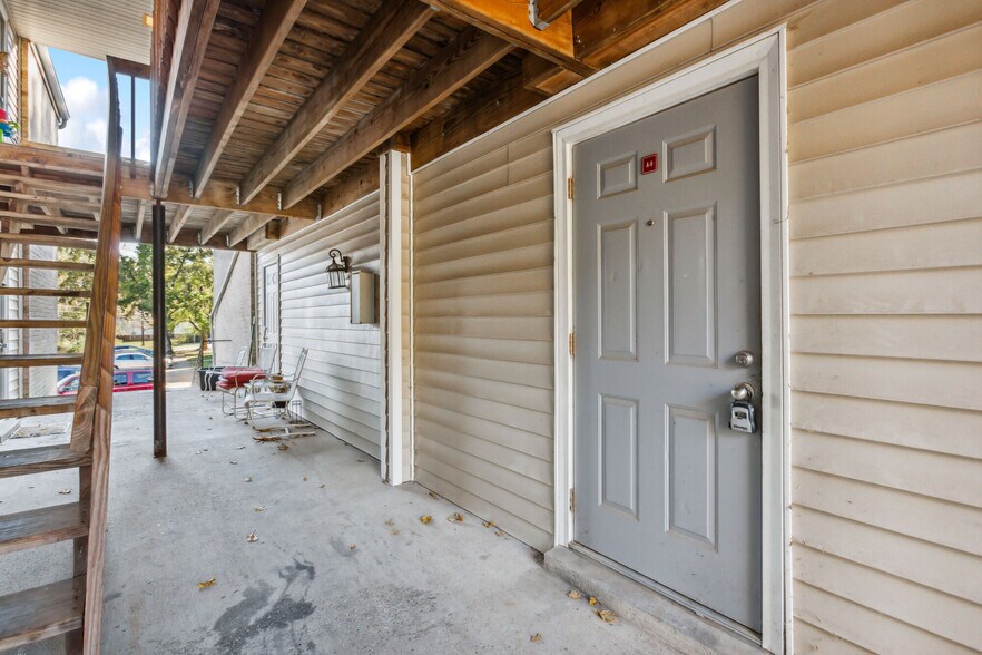 More Photos Of 1001 W 9th St, Russellville Apartments For Sale
