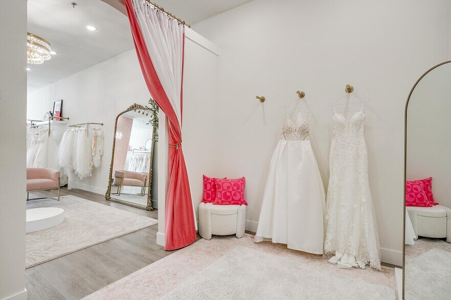 More Photos Of 1801 Lone Oak Rd, Weatherford Storefront Retail Office For Lease