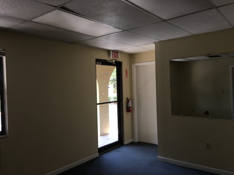 More Photos Of 27725 Old US Highway 41, Bonita Springs Office For Lease