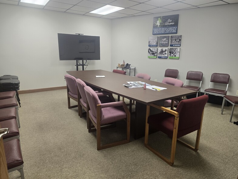 More Photos Of 2003-2005 Grand Ave, Wausau Office For Sale