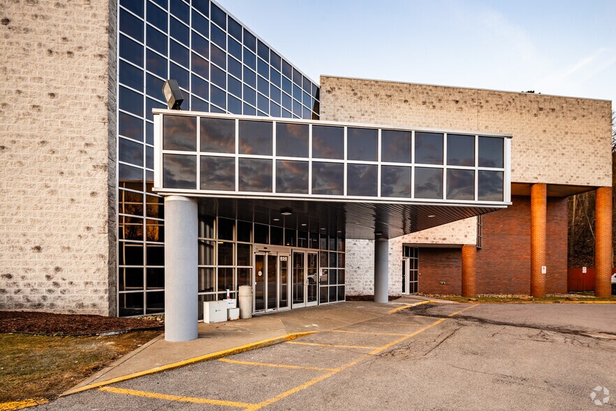 More Photos Of 850 Clairton Blvd, Pleasant Hills Medical For Sale